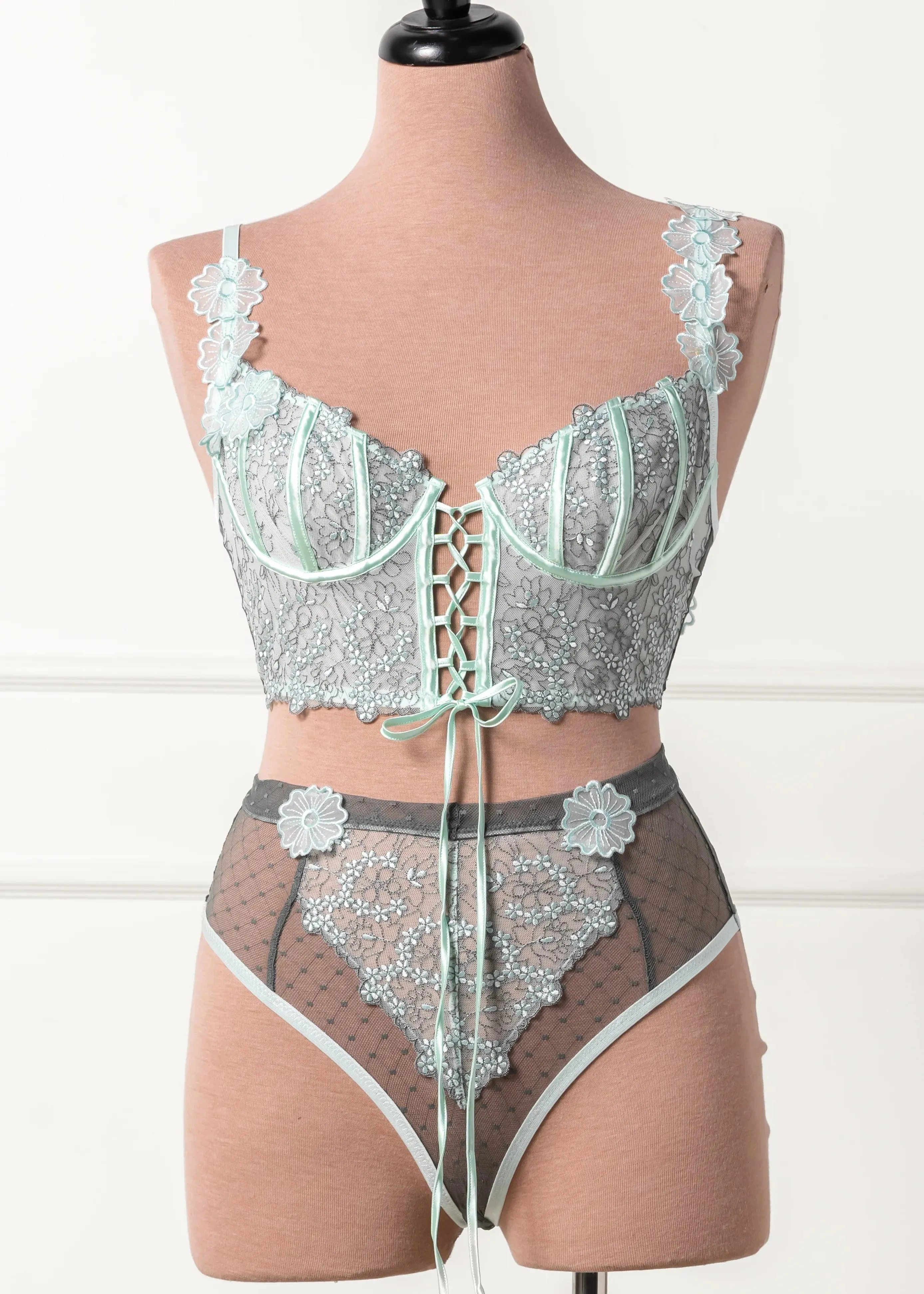 Embroidered High Waist Backless Panty - Mint Julep