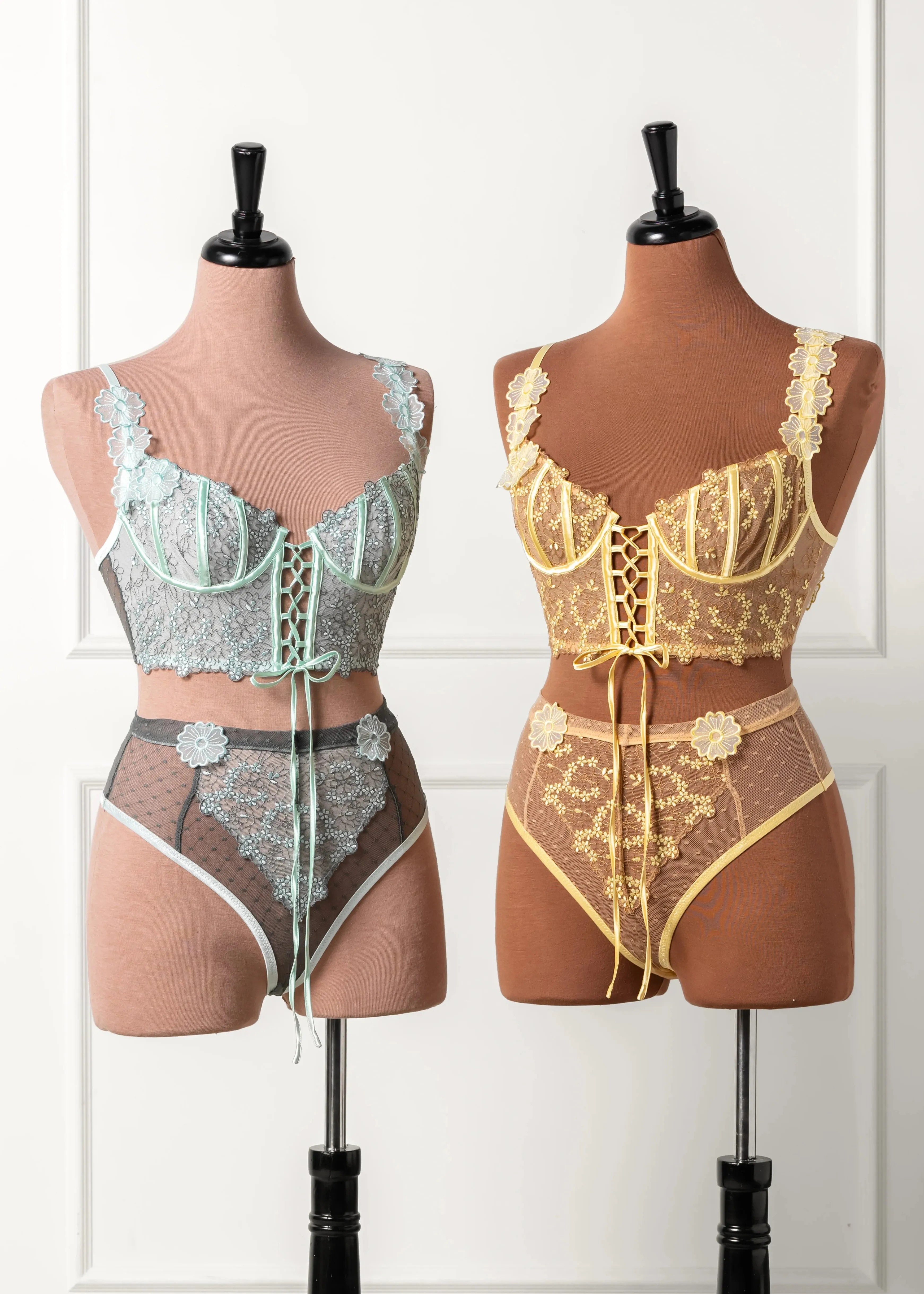 Embroidered Underwire Lace-Up Corset - Lemon Chiffon