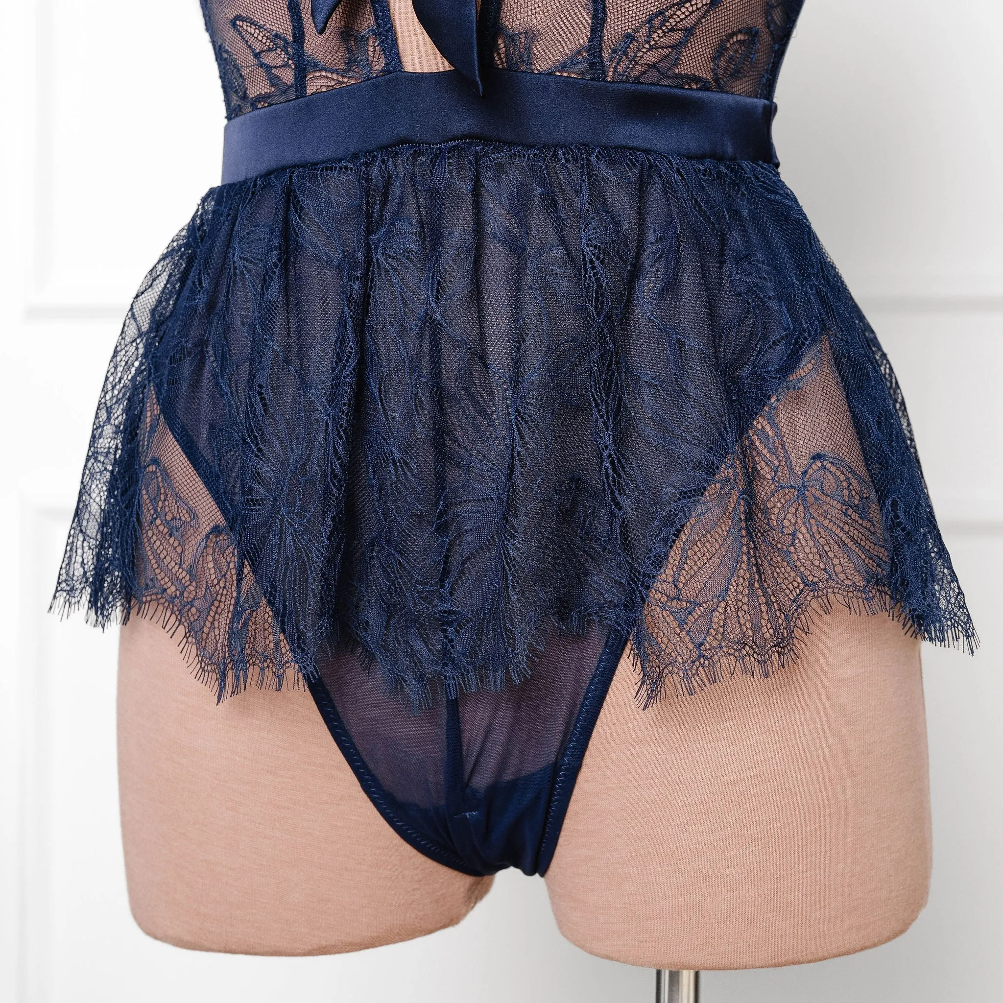 Eyelash Lace Crotchless Teddy - Navy