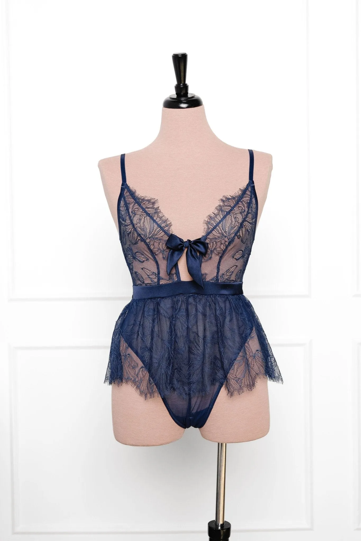 Eyelash Lace Crotchless Teddy - Navy