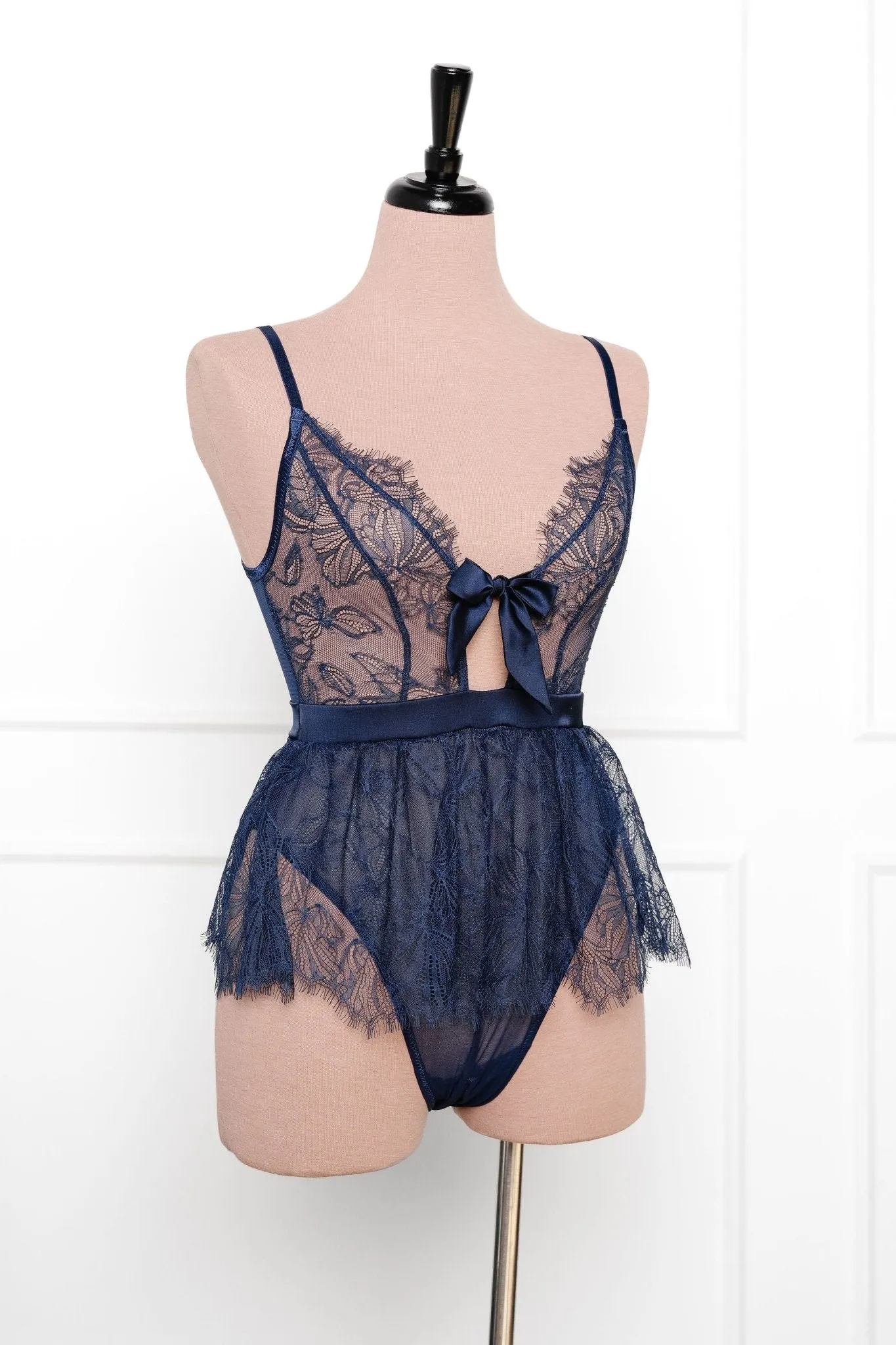 Eyelash Lace Crotchless Teddy - Navy