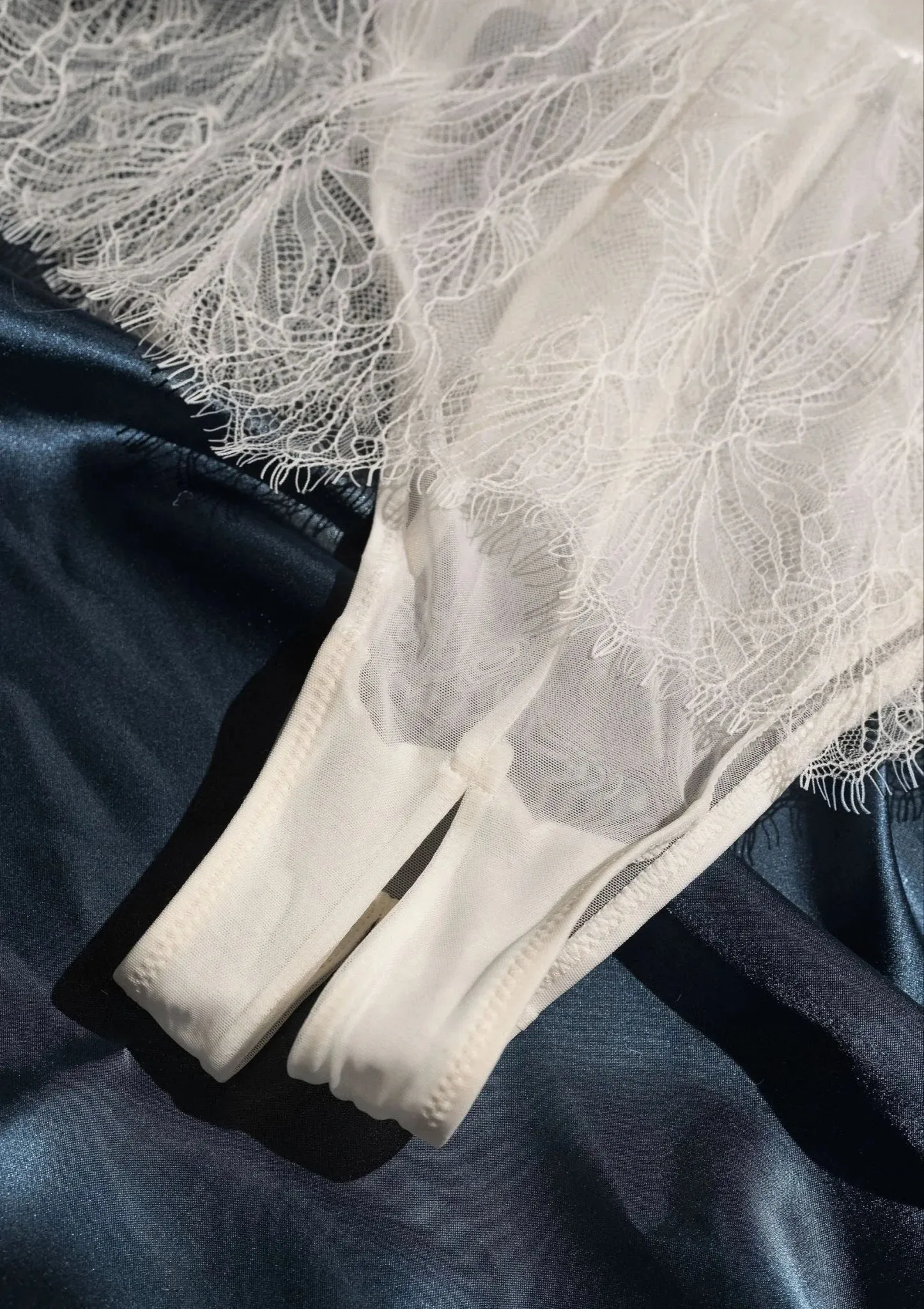 Eyelash Lace Crotchless Teddy - Pearl