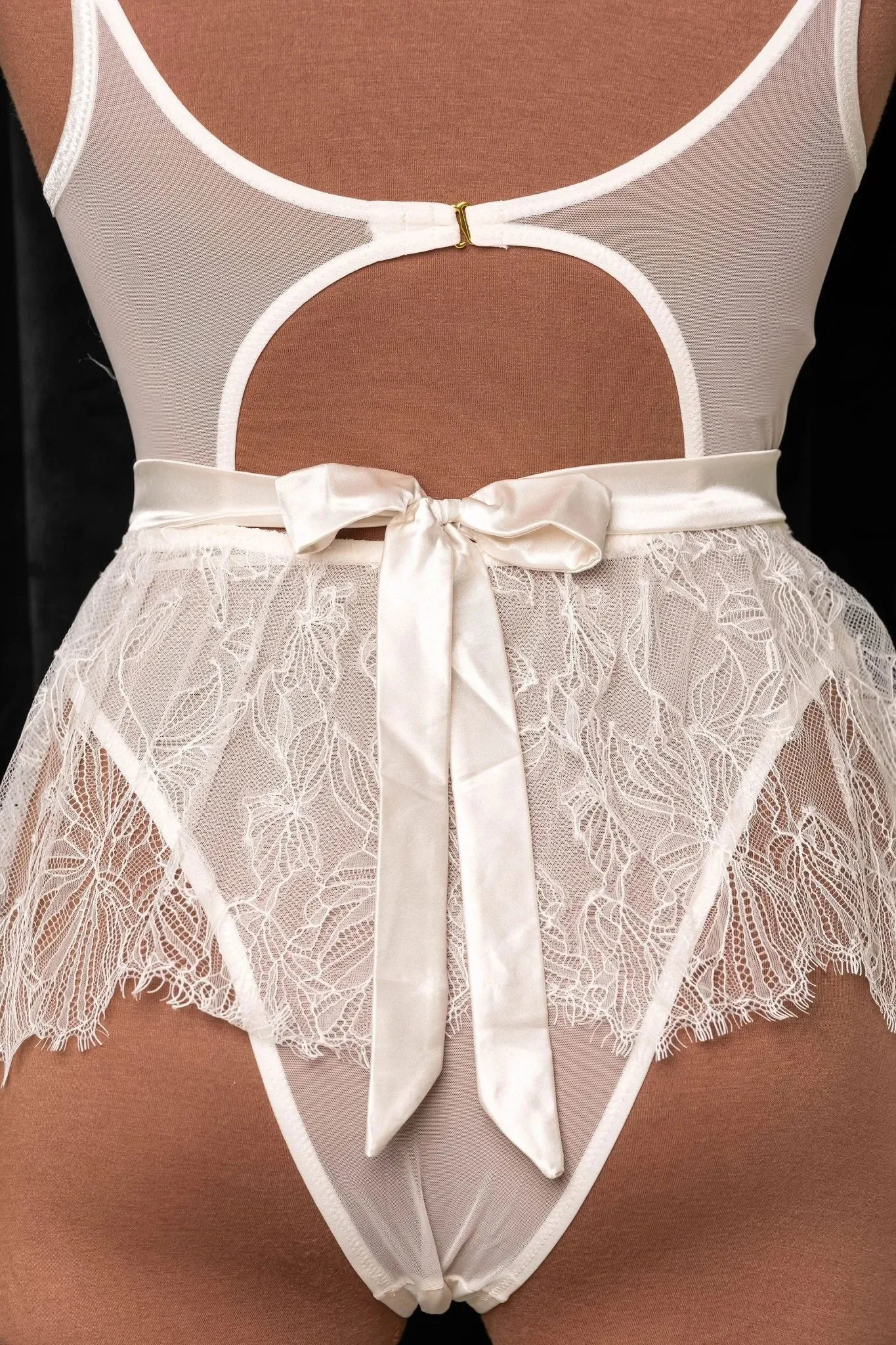 Eyelash Lace Crotchless Teddy - Pearl