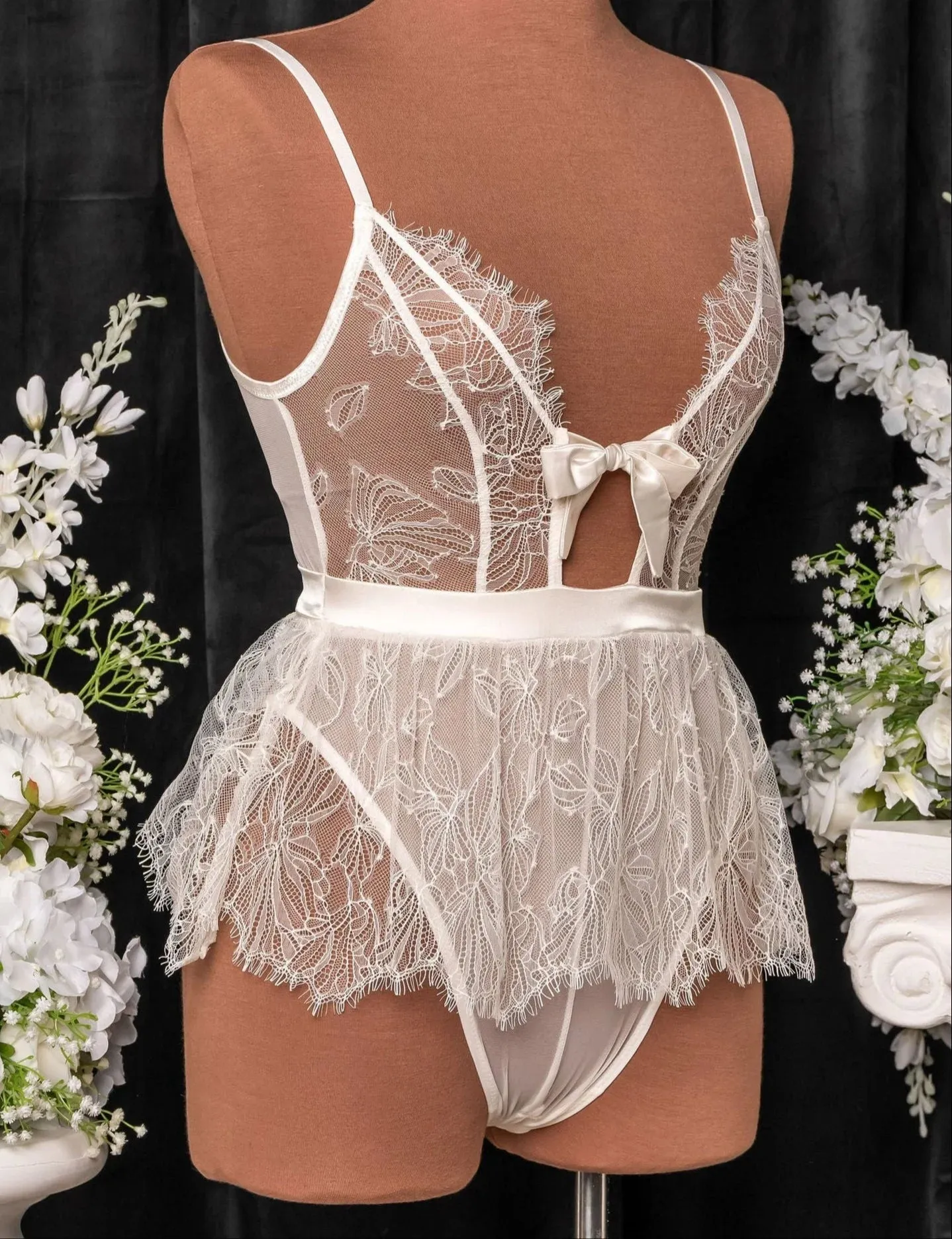 Eyelash Lace Crotchless Teddy - Pearl