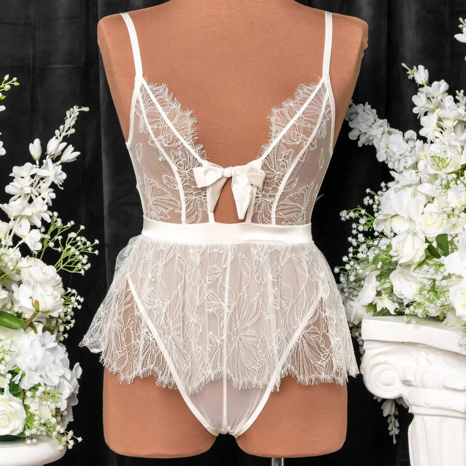 Eyelash Lace Crotchless Teddy - Pearl