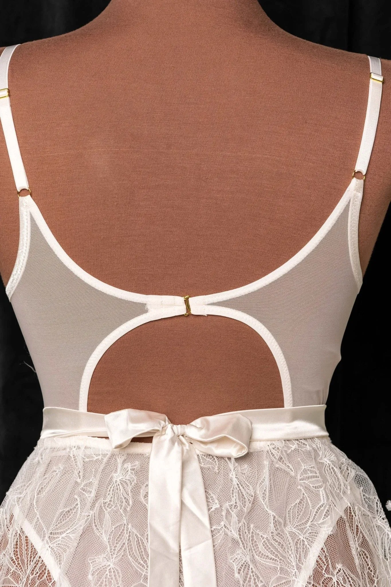 Eyelash Lace Crotchless Teddy - Pearl