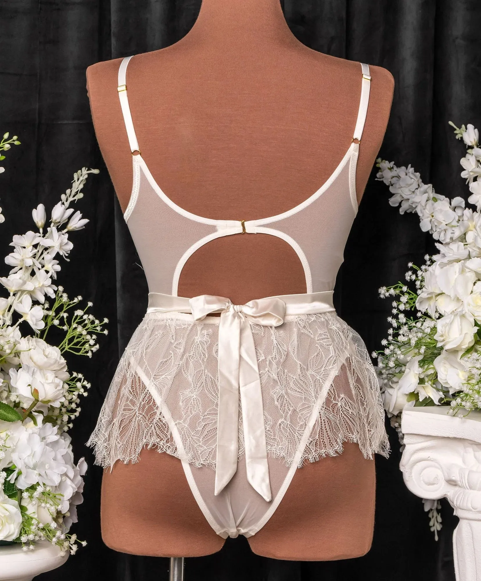 Eyelash Lace Crotchless Teddy - Pearl