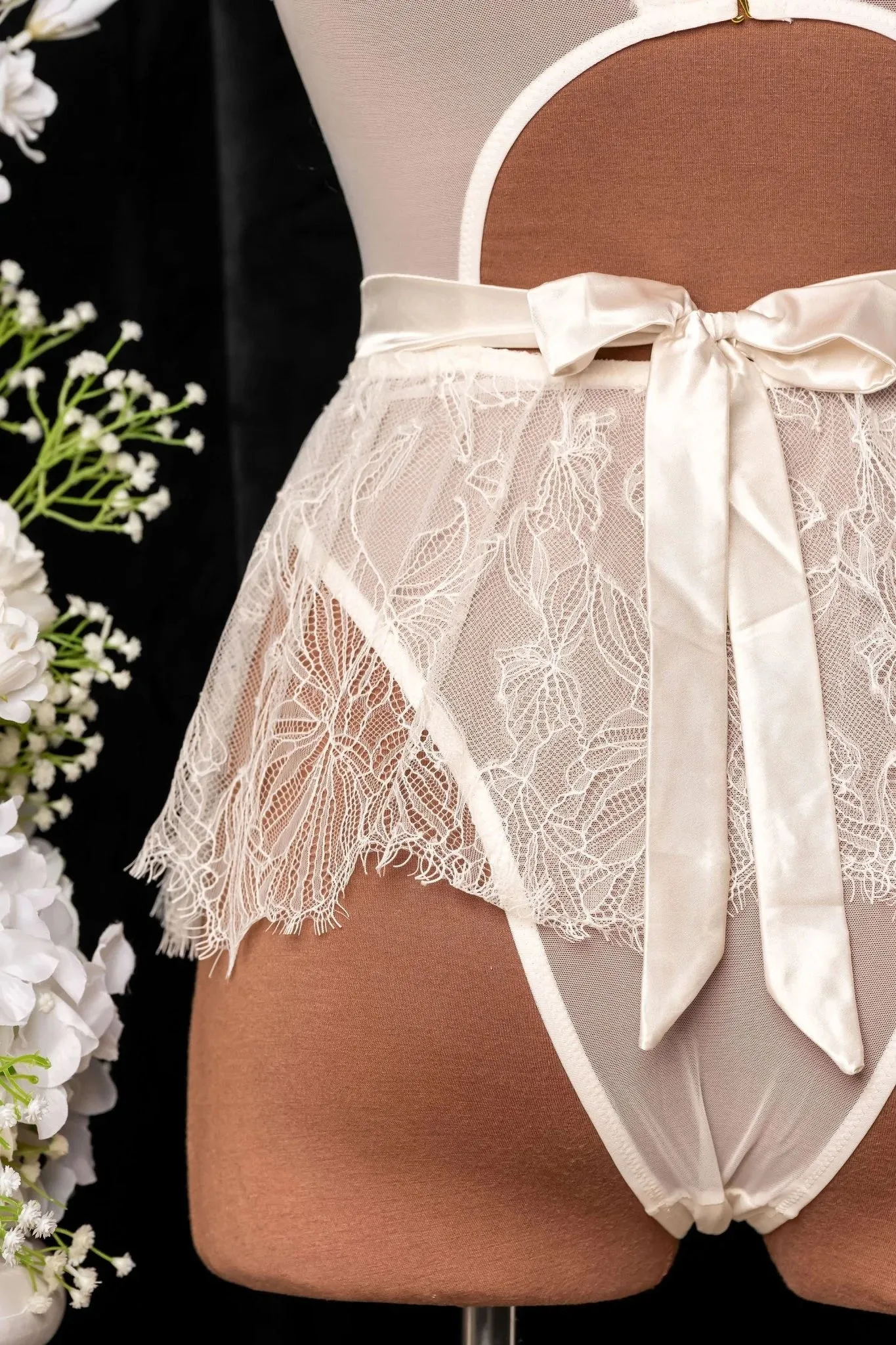 Eyelash Lace Crotchless Teddy - Pearl