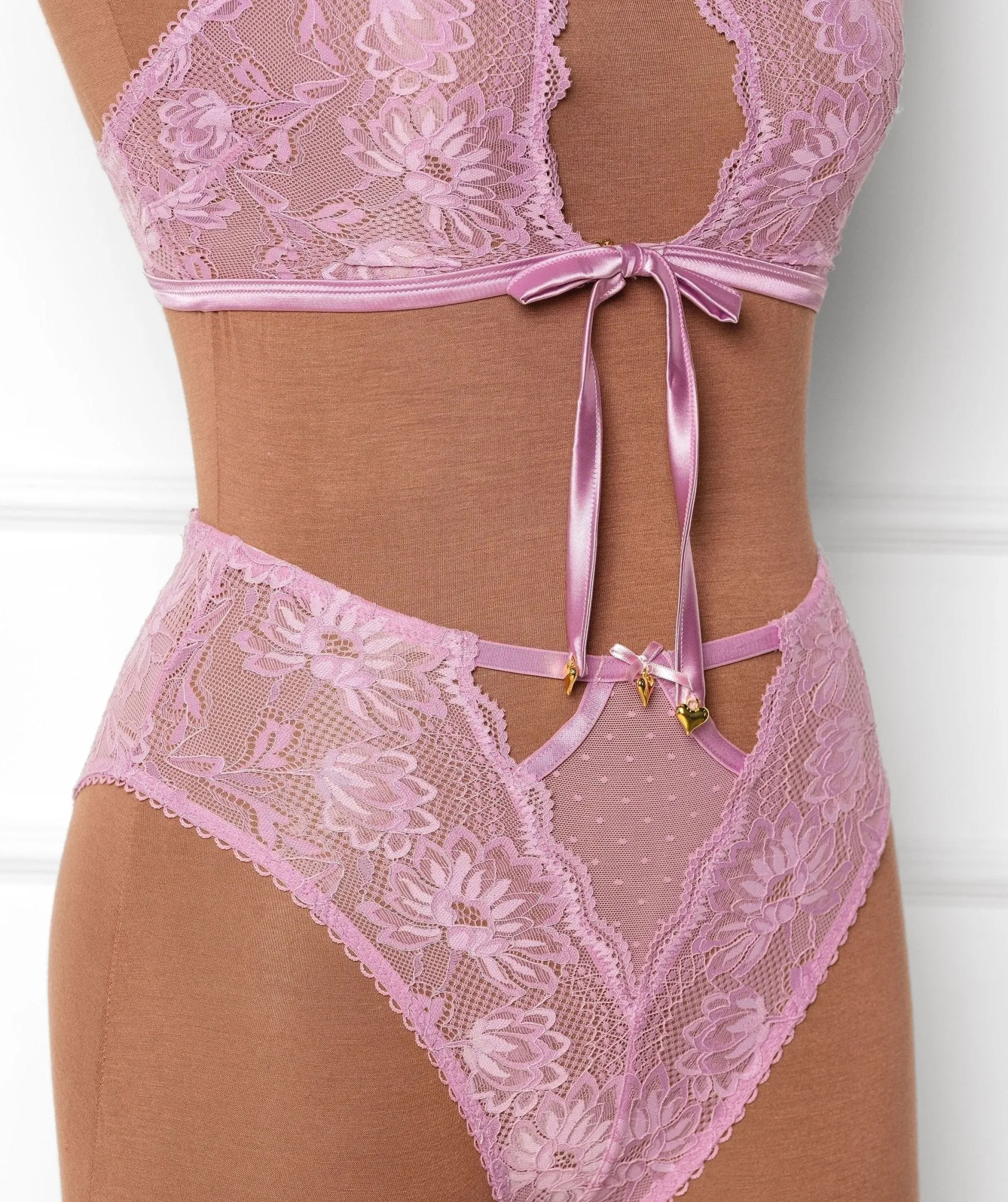 Lacy Crossover Bralette - Lilac
