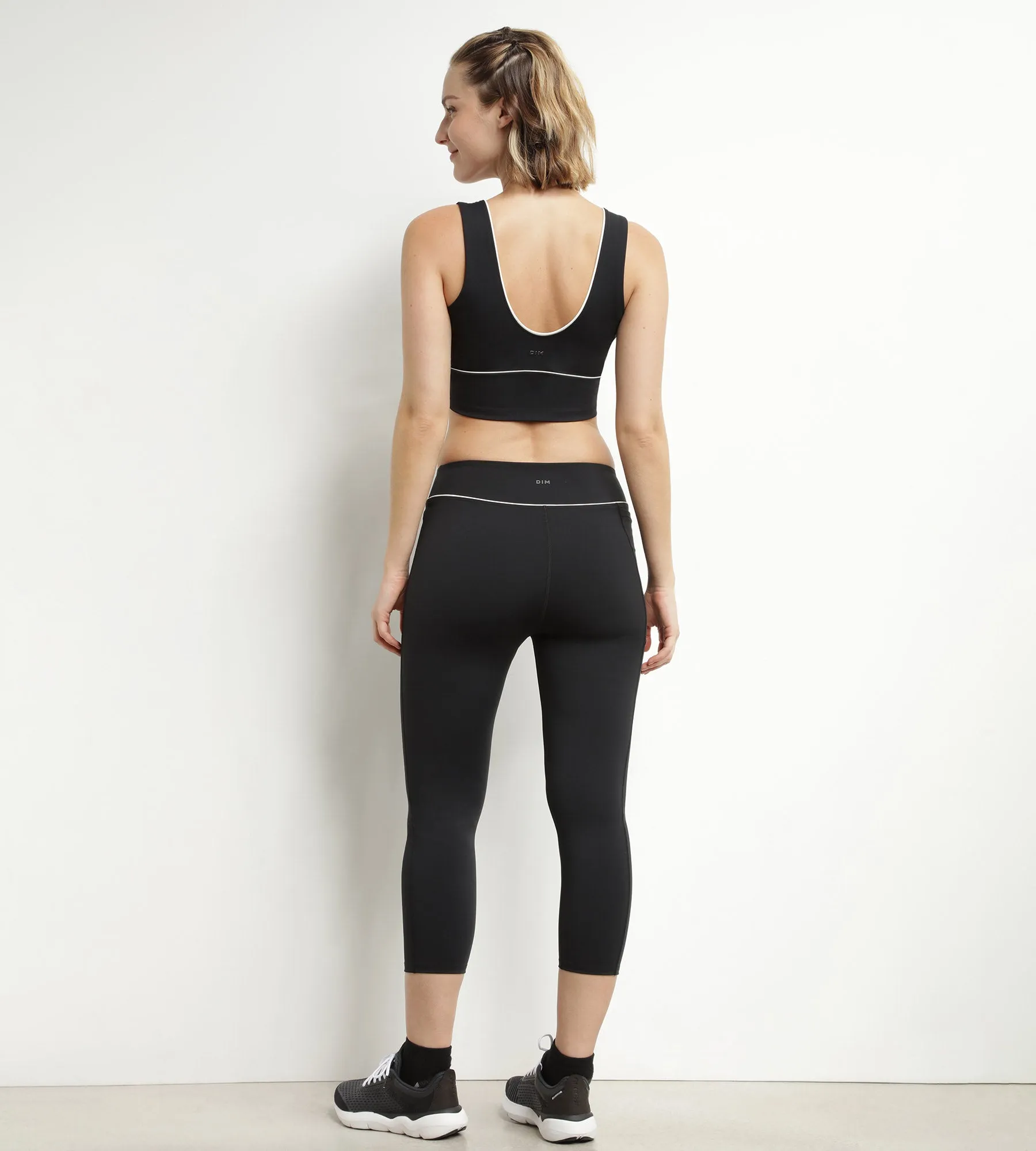 Women's short sports leggings in black microfibre Dim Move